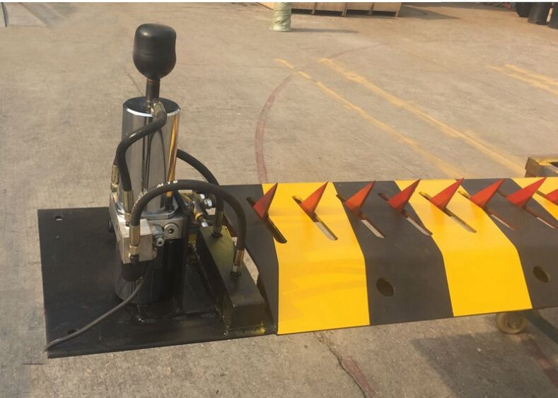 四川破胎器電動(dòng)破胎器安全破胎器阻車破胎器